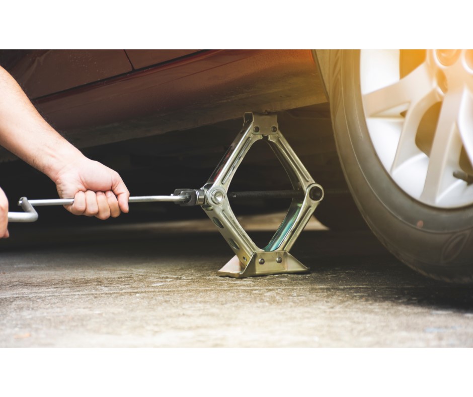 Scissor car jack lift